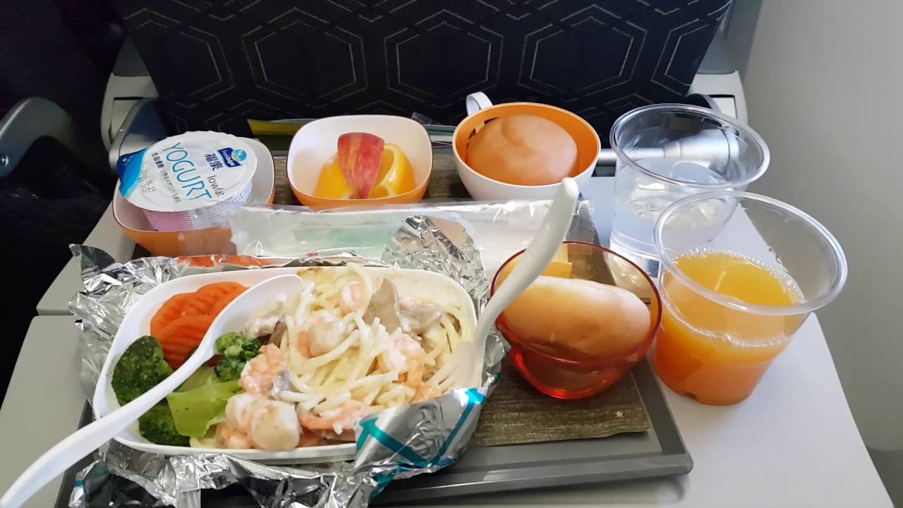 EVA Air BR395 Taipei - Ho Chi Minh City (TPE-SGN) Economy Class Boeing 777-300ER