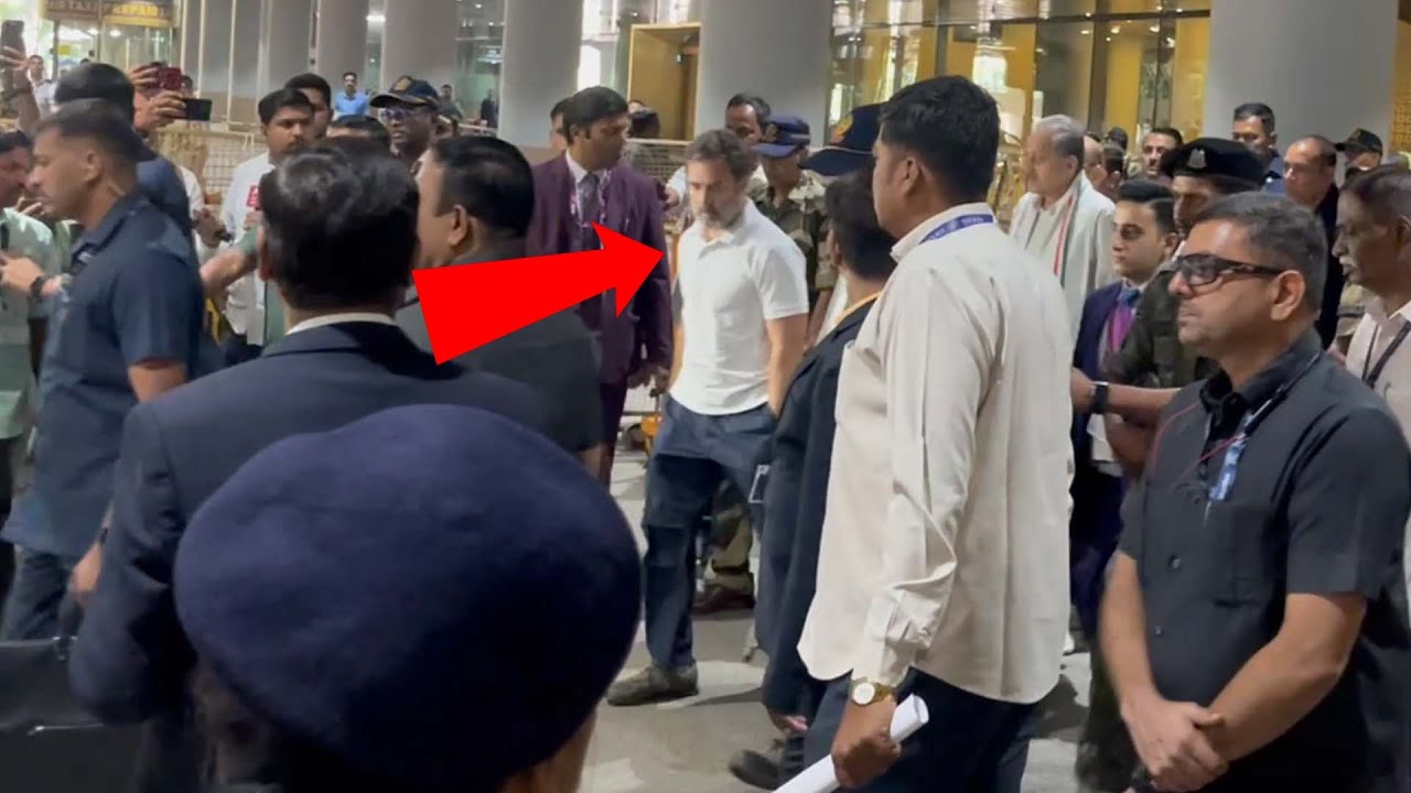 Indian politician Rahul Gandhi Spotted At Mumbai Airport