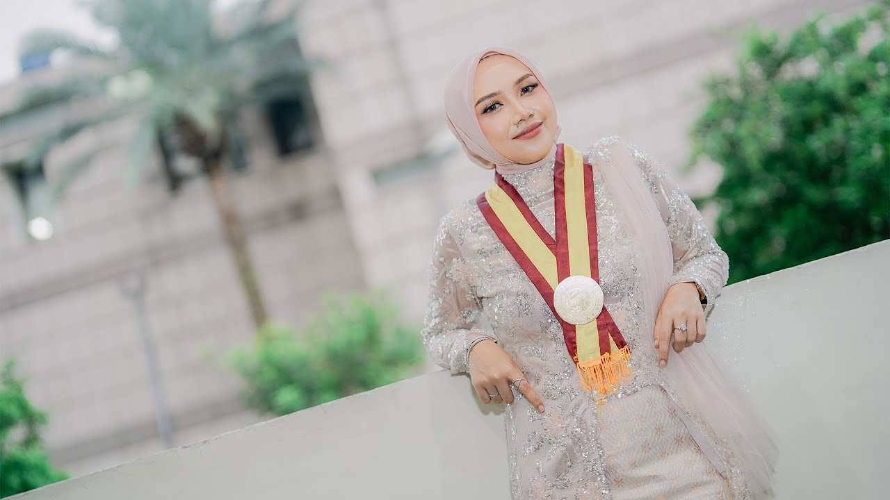 Graduation Clip Rima