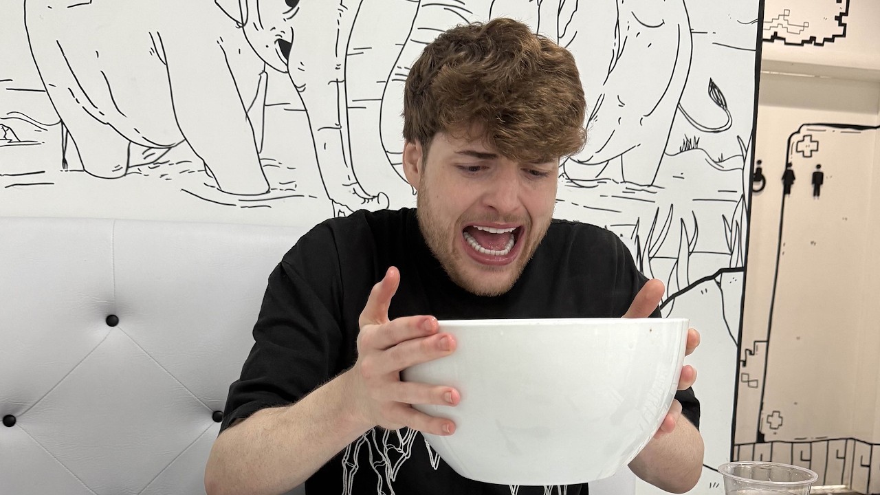 GIANT PHO CHALLENGE  | Speedrunner VS Food