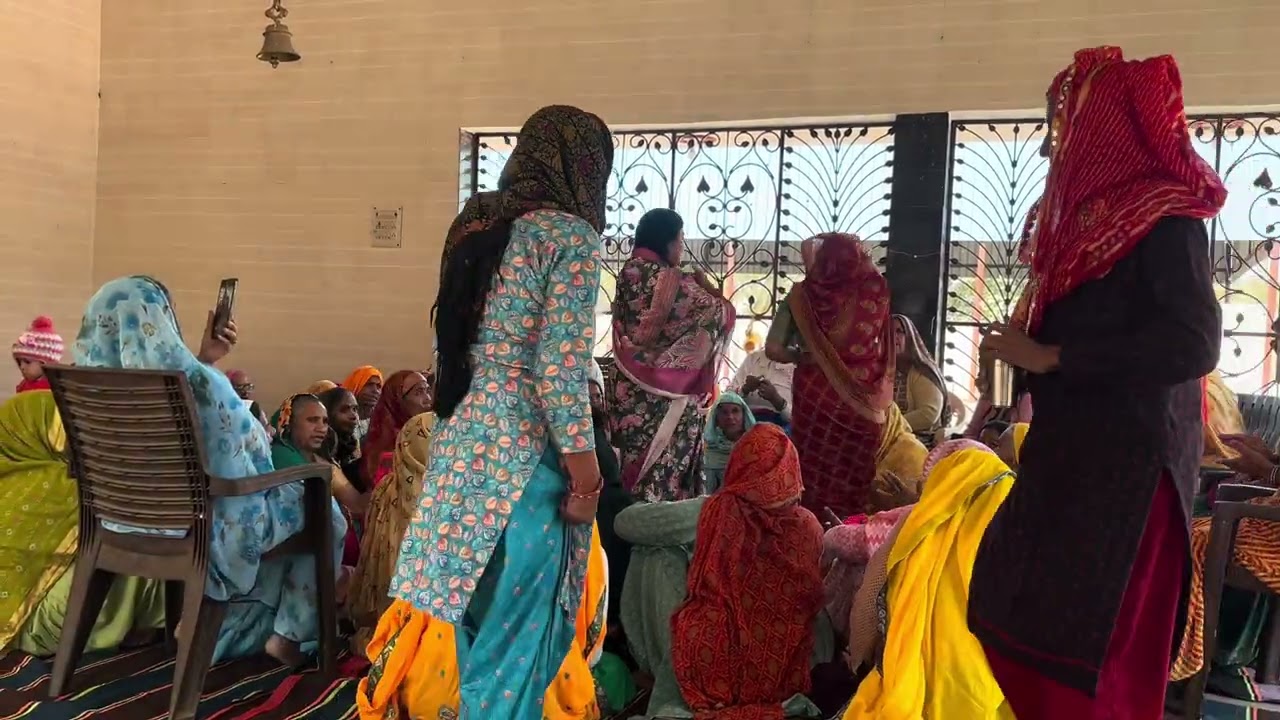 श्री कृष्ण गौशाला में हुए भजन कीर्तन 