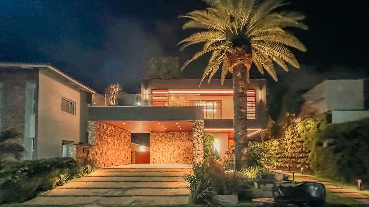 ВНУТРИ УДИВИТЕЛЬНОГО РОСКОШНОГО ДОМА С СОВРЕМЕННЫМИ ЛИНИЯМИ 400 M² IBIZA EUSEBIO GARDENS