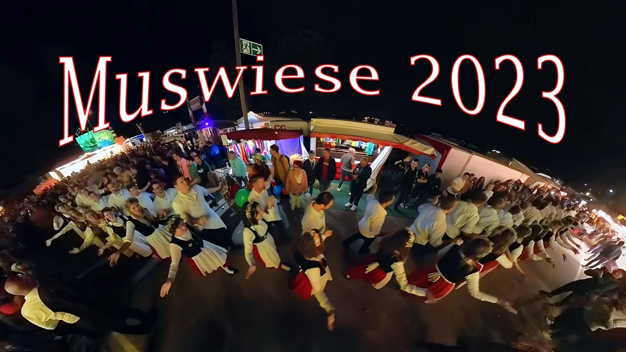 Muswiese 2023 in Musdorf bei Rot am See, Abmarsch der Metzgertanzgruppe, historischer Metzger Tanz