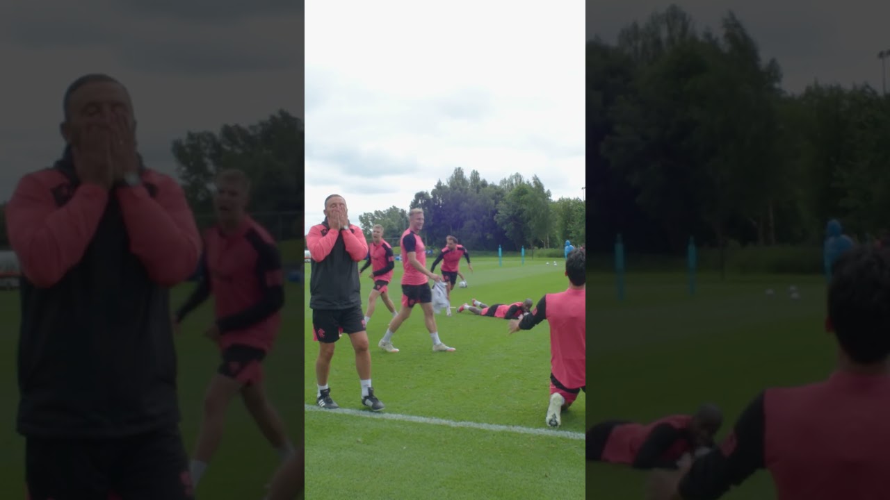 Derek McInnes Joins the Rondo at Training! ⚽