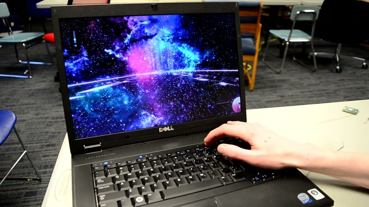 Latitude E5500