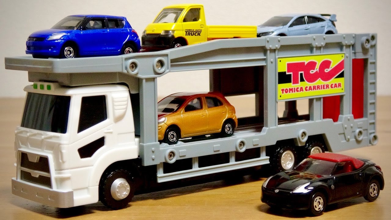 このセット、コスパ最強説！かも知れない！トミカギフト トミカとあそぼう！キャリアカーセット 日産フェアレディZ・マーチ・スズキ スイフト・トヨタ タウンエース