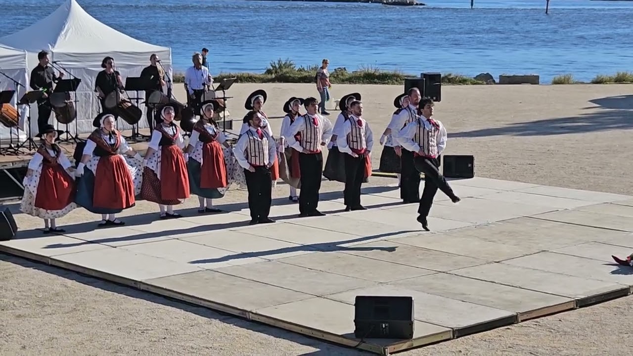 La Capouliero de Martigues pendant la fête de la chataigne 2024 à Martigues- La souche