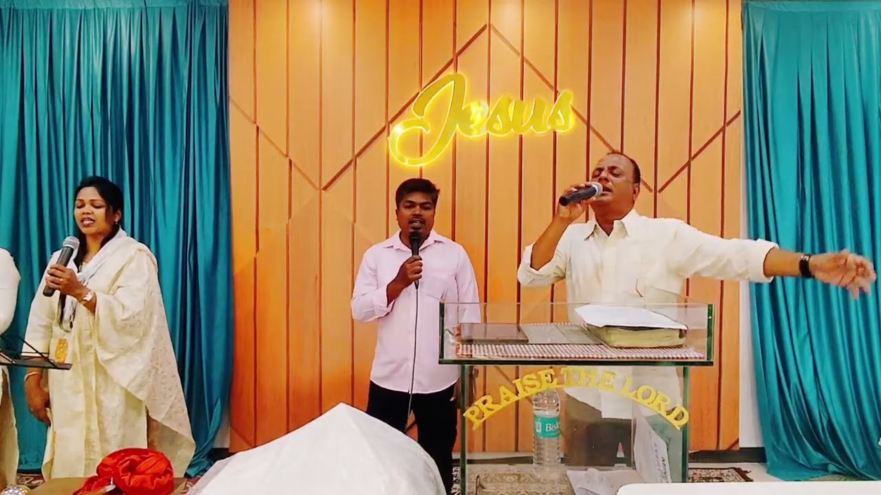 Sunday worship time 