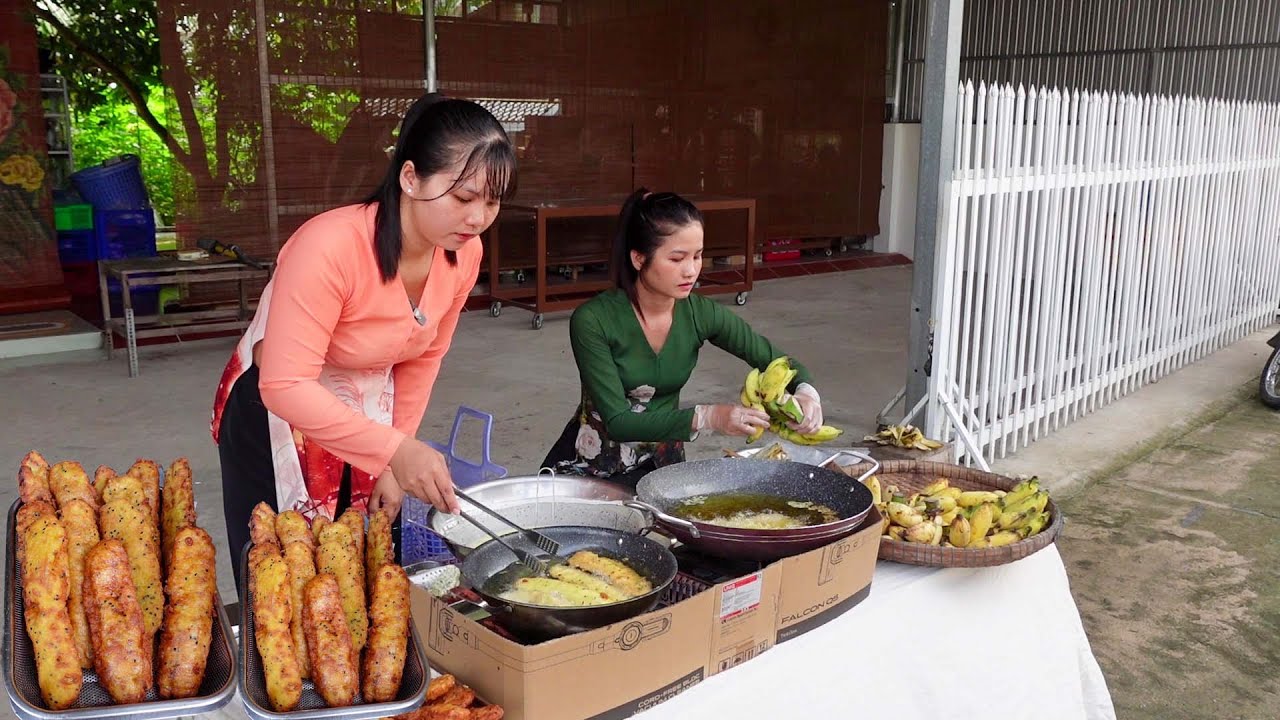 Buổi Trưa Hai Chị Em Làm Bánh Chuối Chiên Giòn Ngon Bán Ai Cũng Thích | HQ #1656
