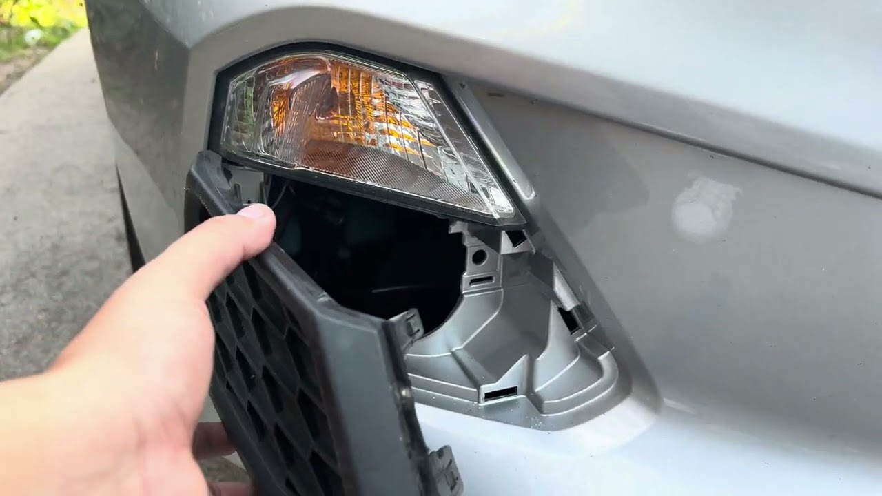 How to remove fog light cover on a 2019-2022 Nissan Altima