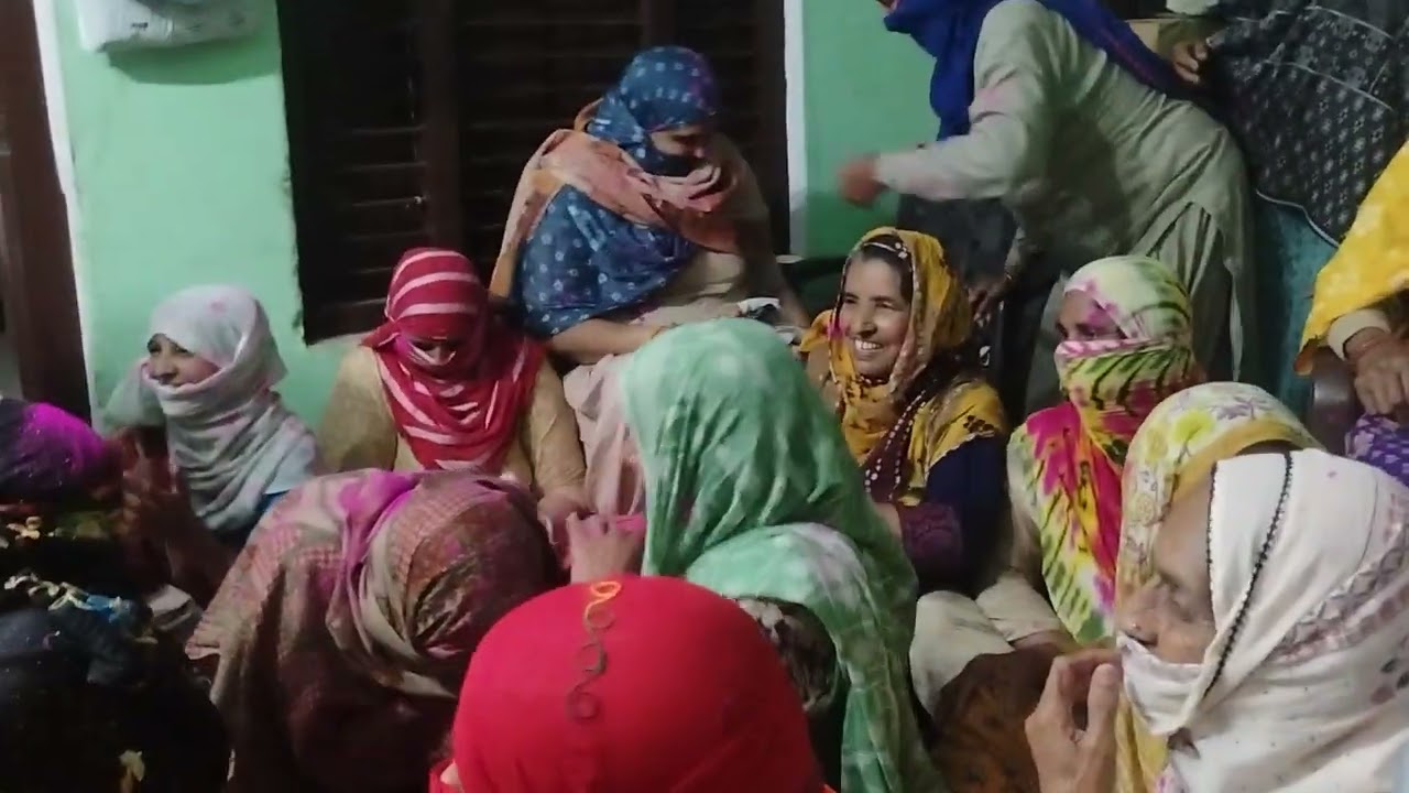 हो महार होली खेलन आईए हो हो करसन गोपाला  