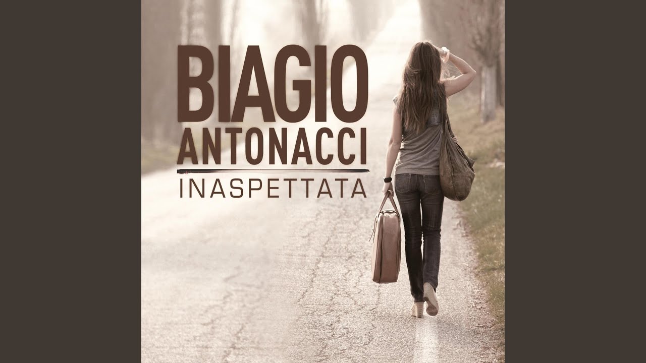 Ragazza occhi cielo