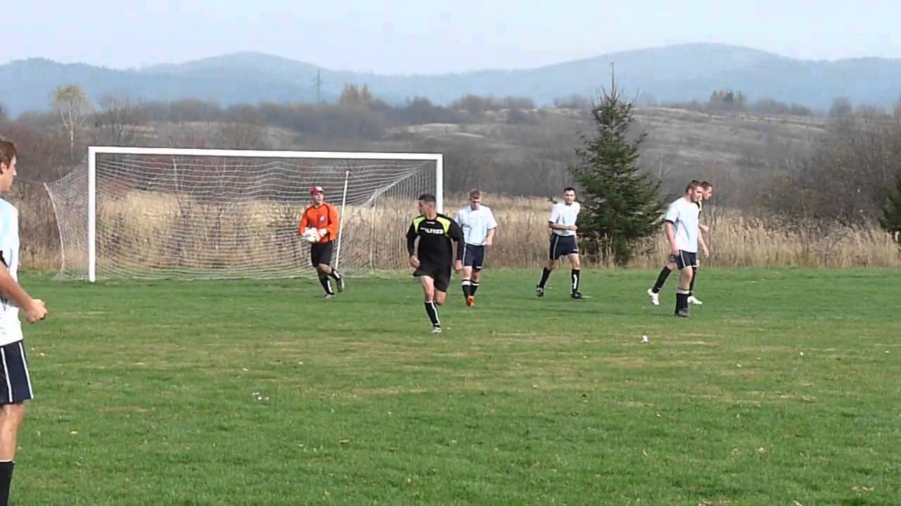 Mecz ligowy B-klasy: Płowce/Stróże Małe - Jawornik Czarna (1:1)