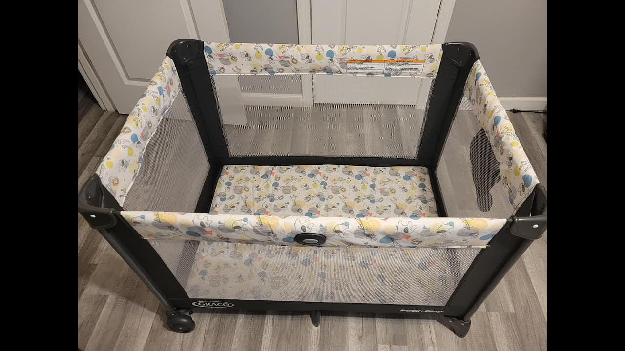Обзор продукта Amazon: портативный манеж Graco Pack and Play, компактно складывается кнопкой, кар...