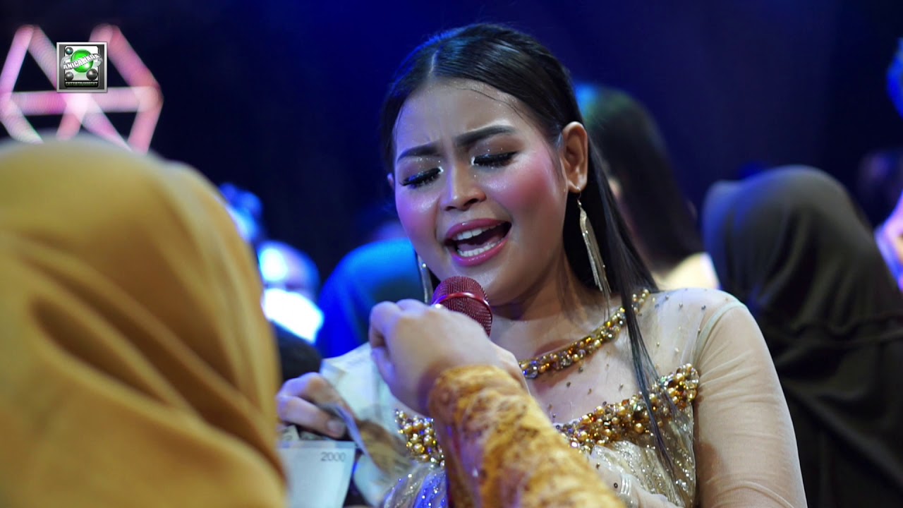 DIAN ANIC-NGERANGKUL GUNUNG.ANICA NADA MALAM 30 NOVEMBER 2019.DS.RANDEGAN.BREBES
