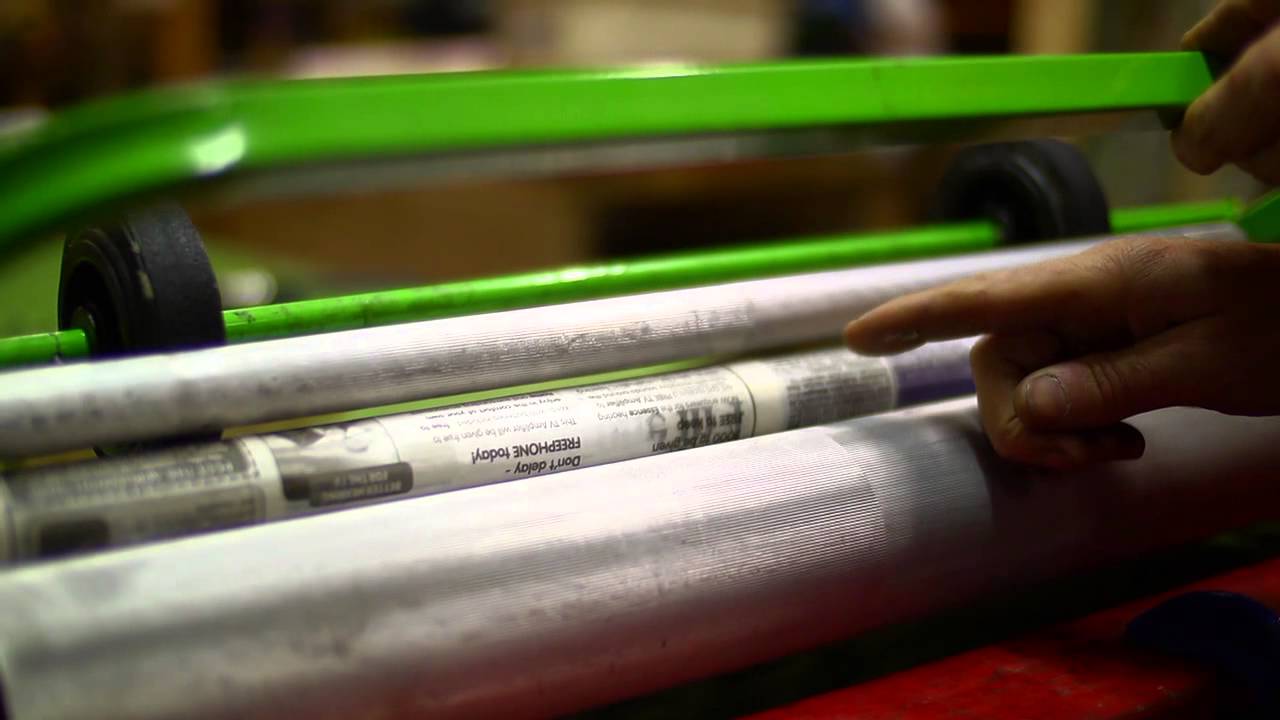 Newspaper Stixx 2012 Rolling Machine