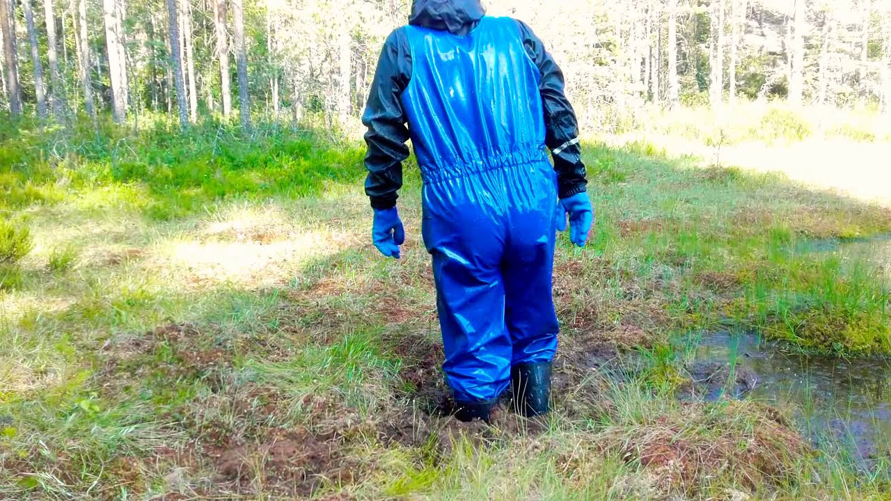 Peat bog struggle (feat. one bare foot)