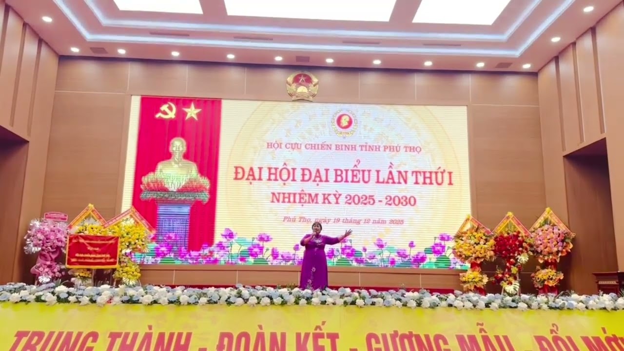 Người chiến sỹ ấy-St Hoàng Vân- Biểu diễn Bích Nhung