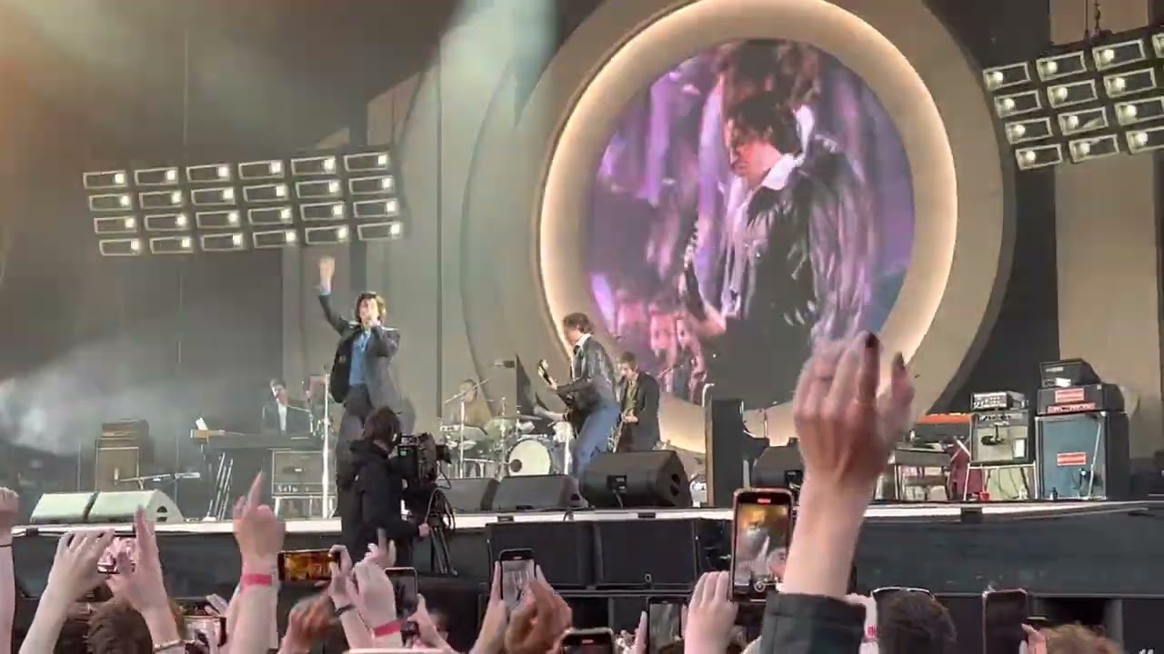 Arabella - Arctic Monkeys. Live at Hillsborough Park. Sheffield