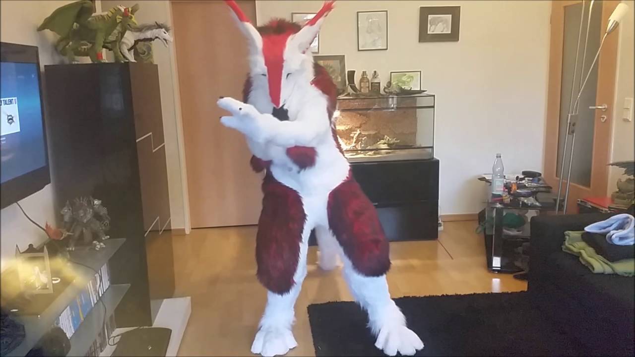 Kronos Sergal dance ~ Claim your Weapons
