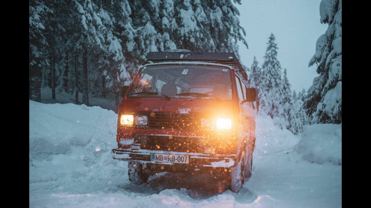 VW T3 SYNCRO // SNOW FAIRYTALE - LOST IN WOODS