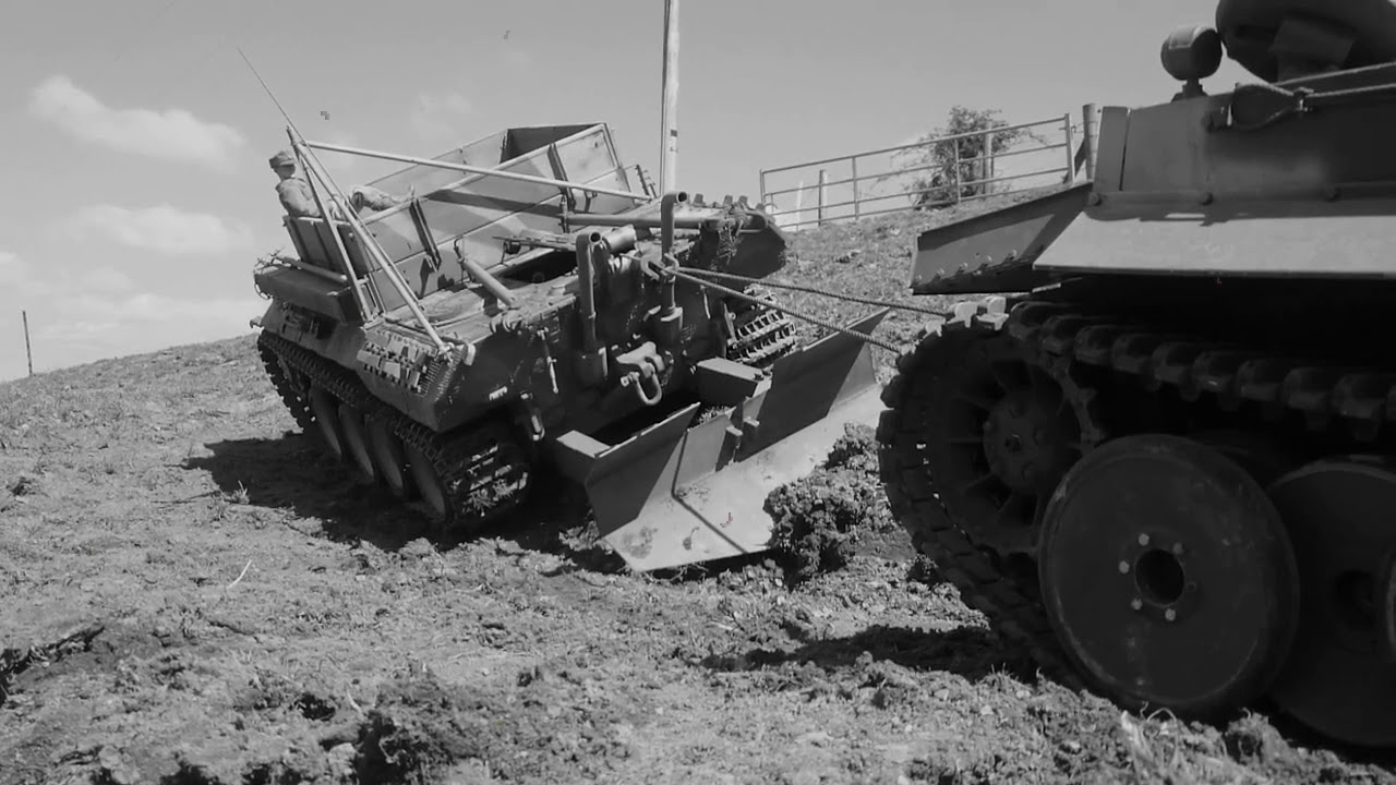 Bergepanther recovering a knocked out Tiger 1