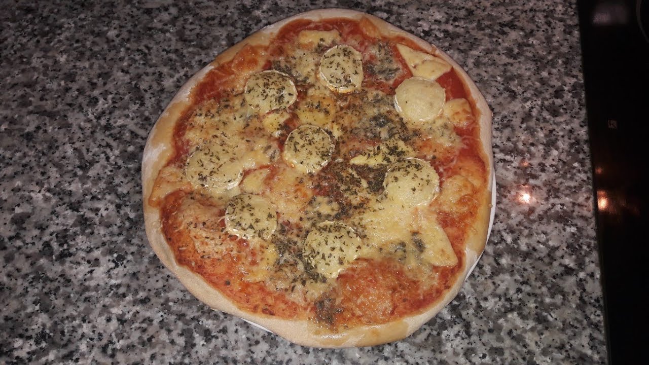Pizza casera con masa madre