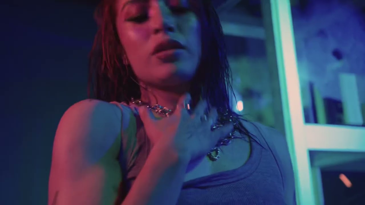 CALL ME / AZUL