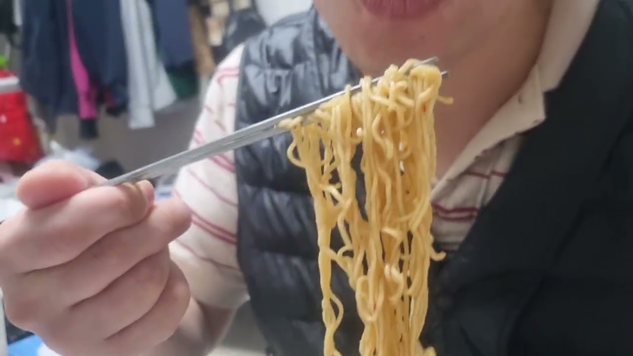 농심육개장사발면  남은 김칫국 넣고 시원하게 한그릇 #일상기록 #food #자취러 #1인가구  