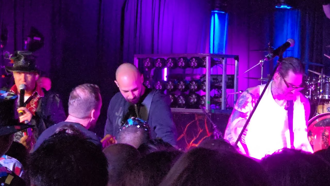 Eizbrand - Konfetti ( Marco B. am Bass ) Konfettischlacht
