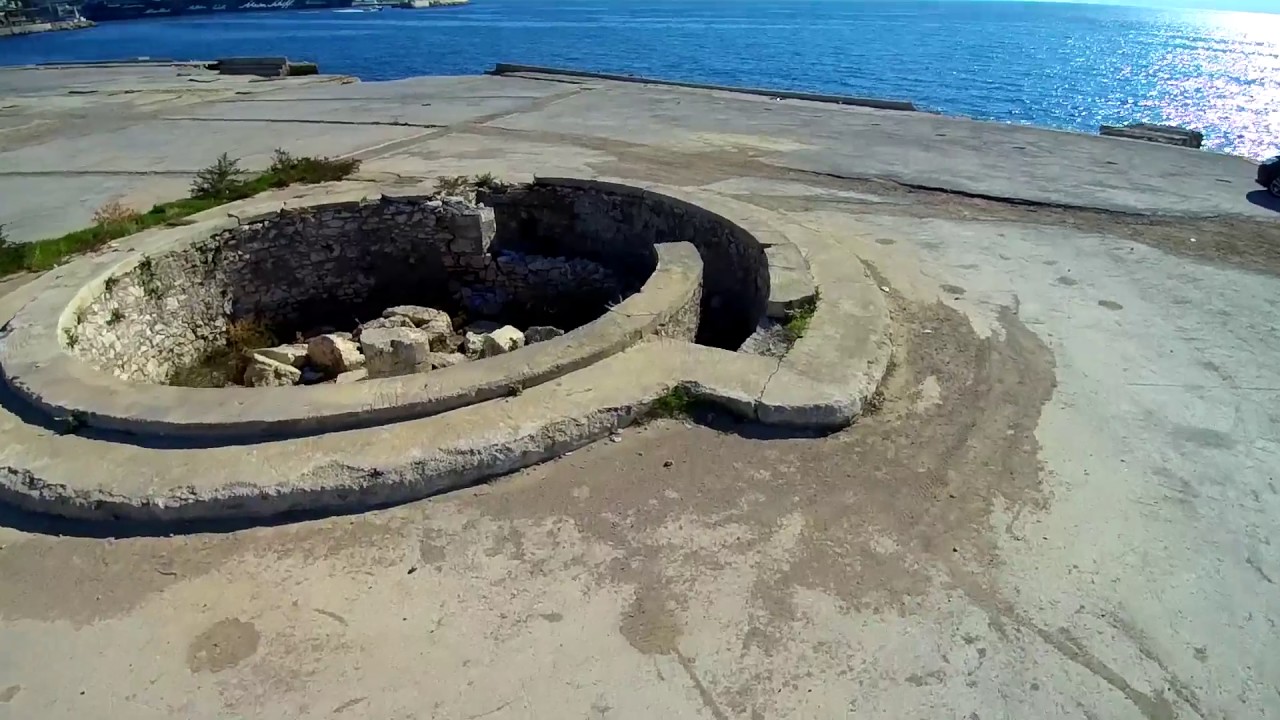 YUNEEK TYPHOON THE TOMP OF THEMISTOKLIS LEADER THE GREEK ARMY TO BATTLE OF SALAMIS 480.B.C