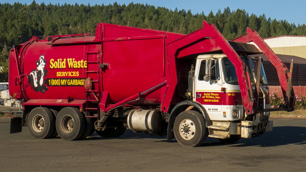Autocar Amrep Front Loader | Solid Waste of Willits
