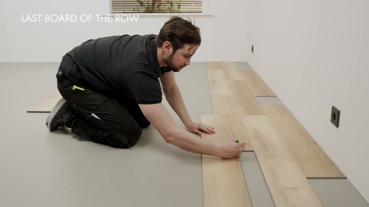 How to install Invictus UNIPUSH click vinyl flooring in a wood staggered pattern with scotias