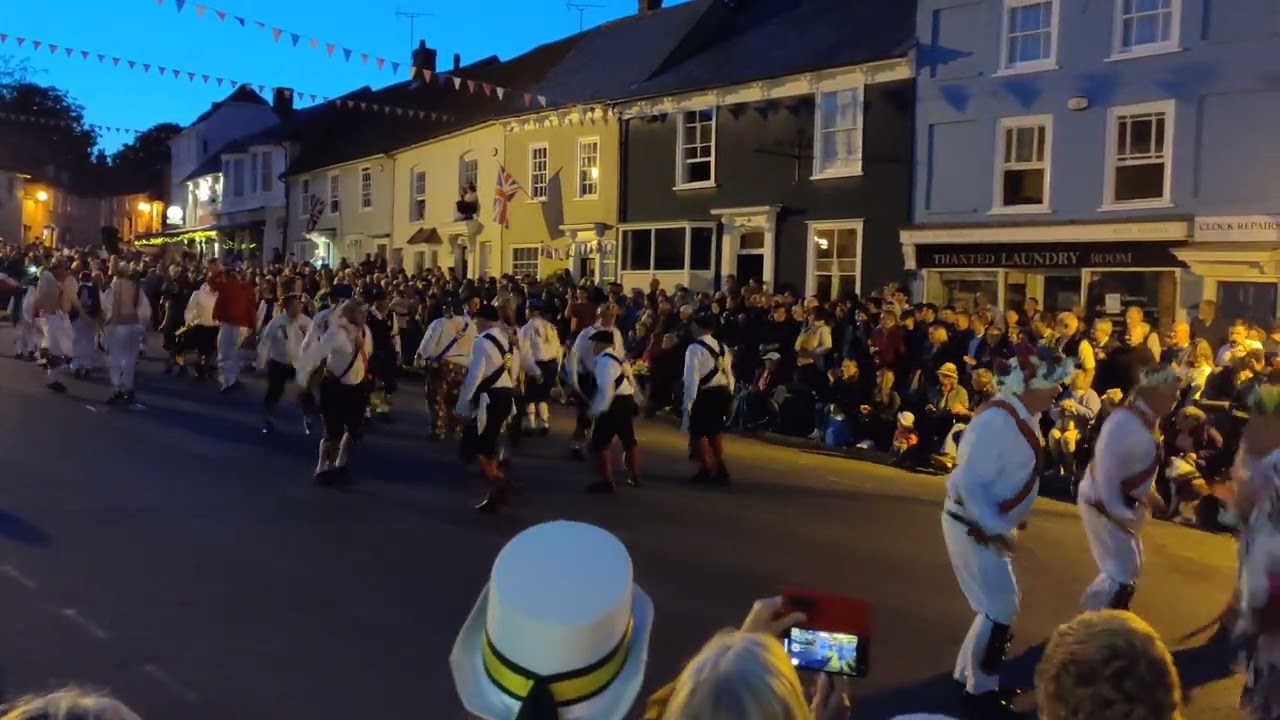 Massed Balance the Straw, Fieldtown at Thaxted