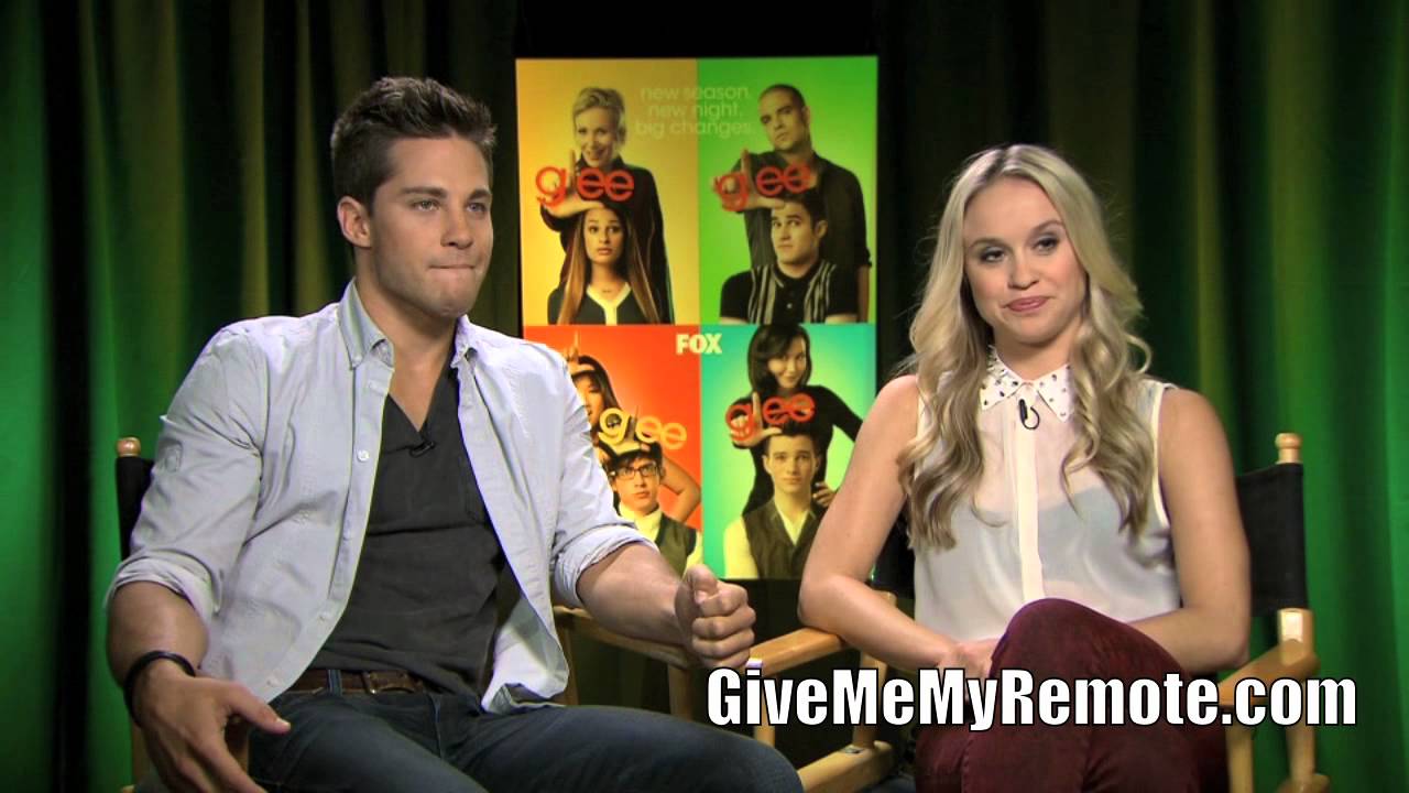 GLEE: Dean Geyer and Becca Tobin Talk Fan Reaction, Singing, and Season 4