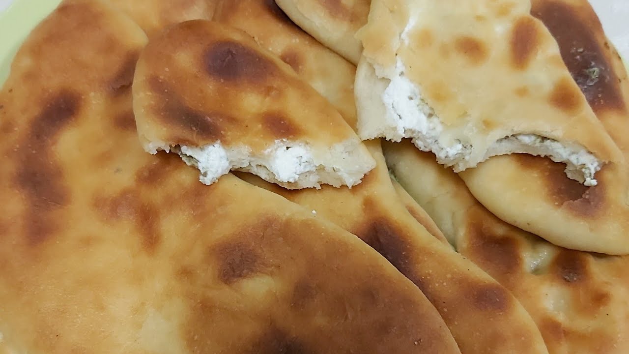 Turkish dish/Arabic dish/Labneh zatar naan, labneh zatar bread,labneh naan  #cookwithsarminu