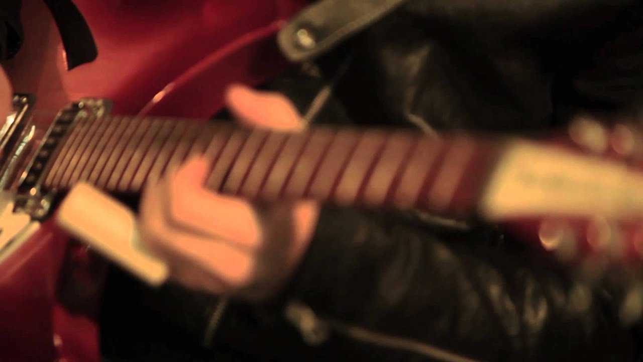 Guasones - Me estas tratando mal (video oficial)