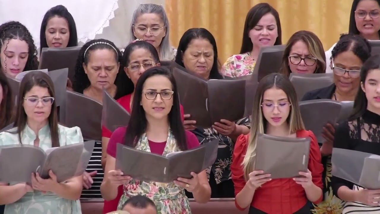 Igreja Apostólica - Uma santa de grande poder - Coral