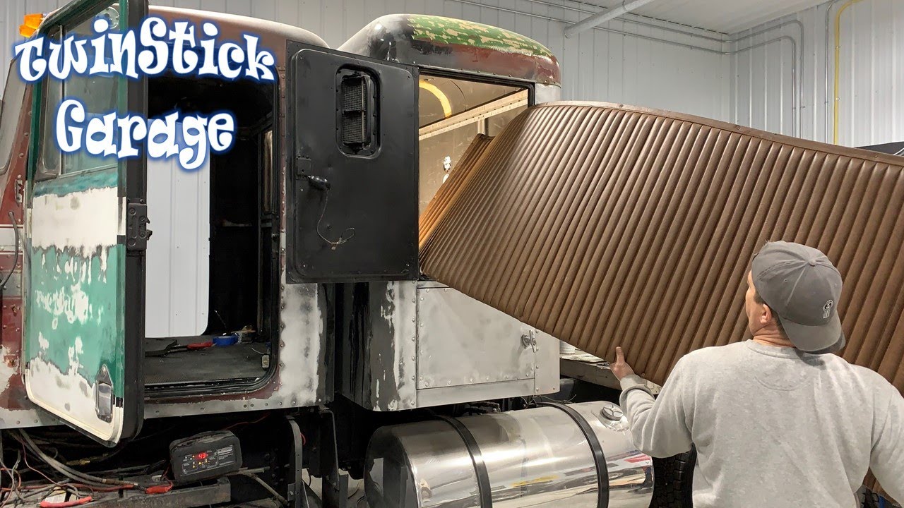 Smokey & The Bandit Tribute Truck Ep.40 Goin' Backwards...Interior Delete