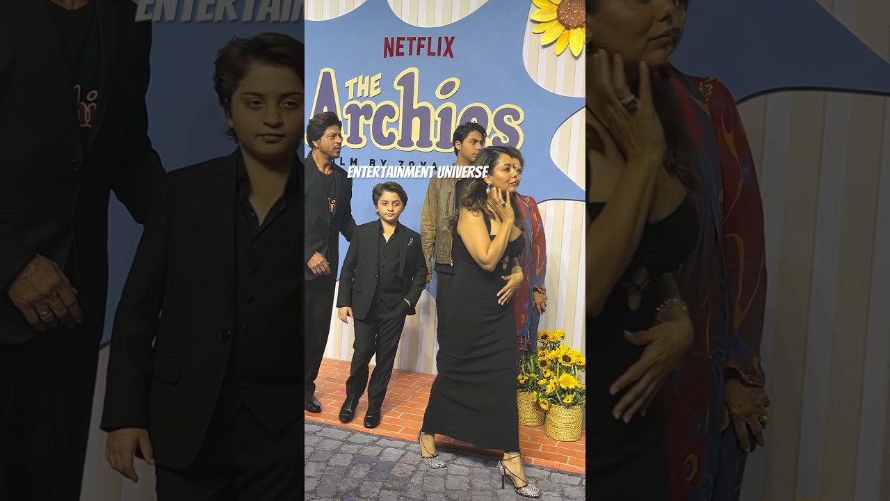 #shahrukh_khan with family #aryankhan #suhanakhan #abram #gauaharkhan