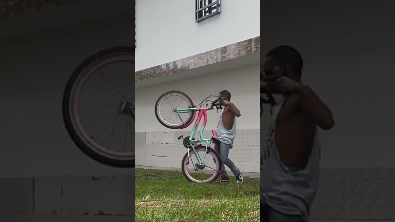 Broma de la bicicleta a reír 