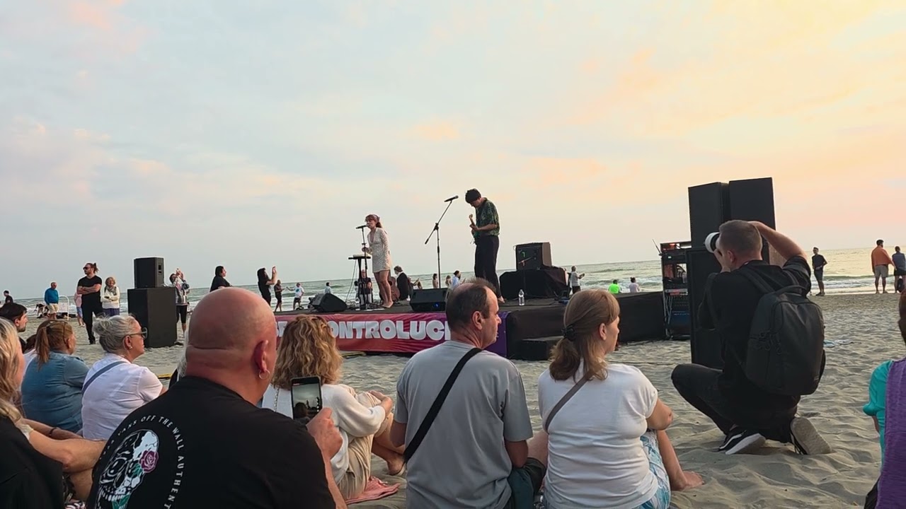 Colombre e Maria Antonietta - Signorina, buonasera - Riccione 17 agosto 2025 - Albe in controluce 