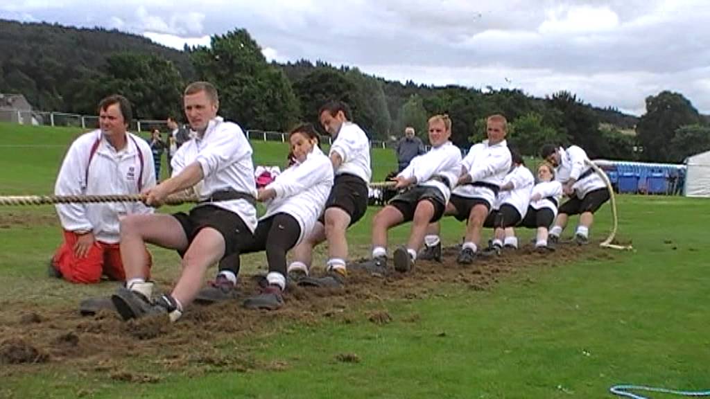 2013 UK Outdoor Tug of War Championships - Mixed 600 4+4 Final - First End
