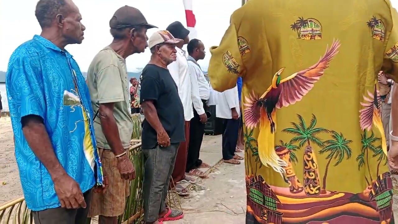 Penjemputan Bupati Teluk Wondama, untuk menghadiri acara peresmian pagar Gereja jemaat Alambika Isrn