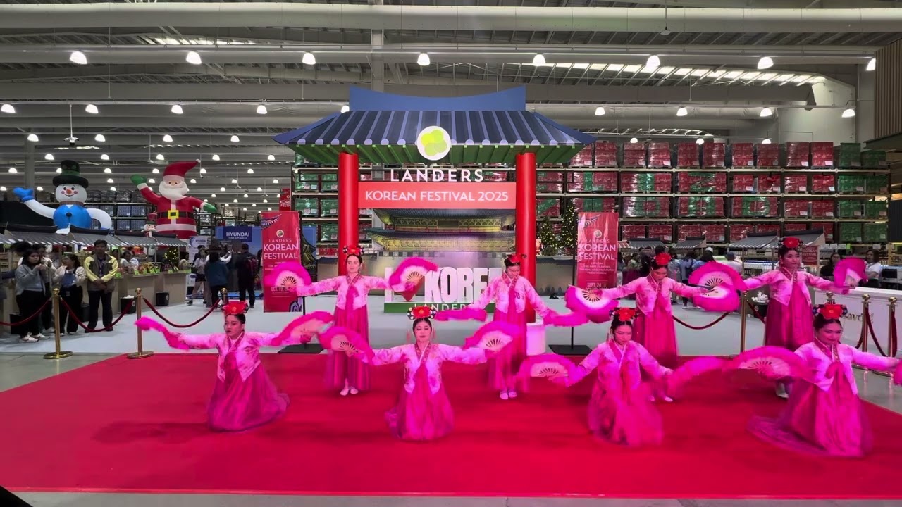 Korean traditional fan dance