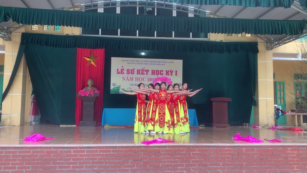 Múa: Hồn thiêng đất Việt (7B - Trường THCS Liêm Hải - 2023)