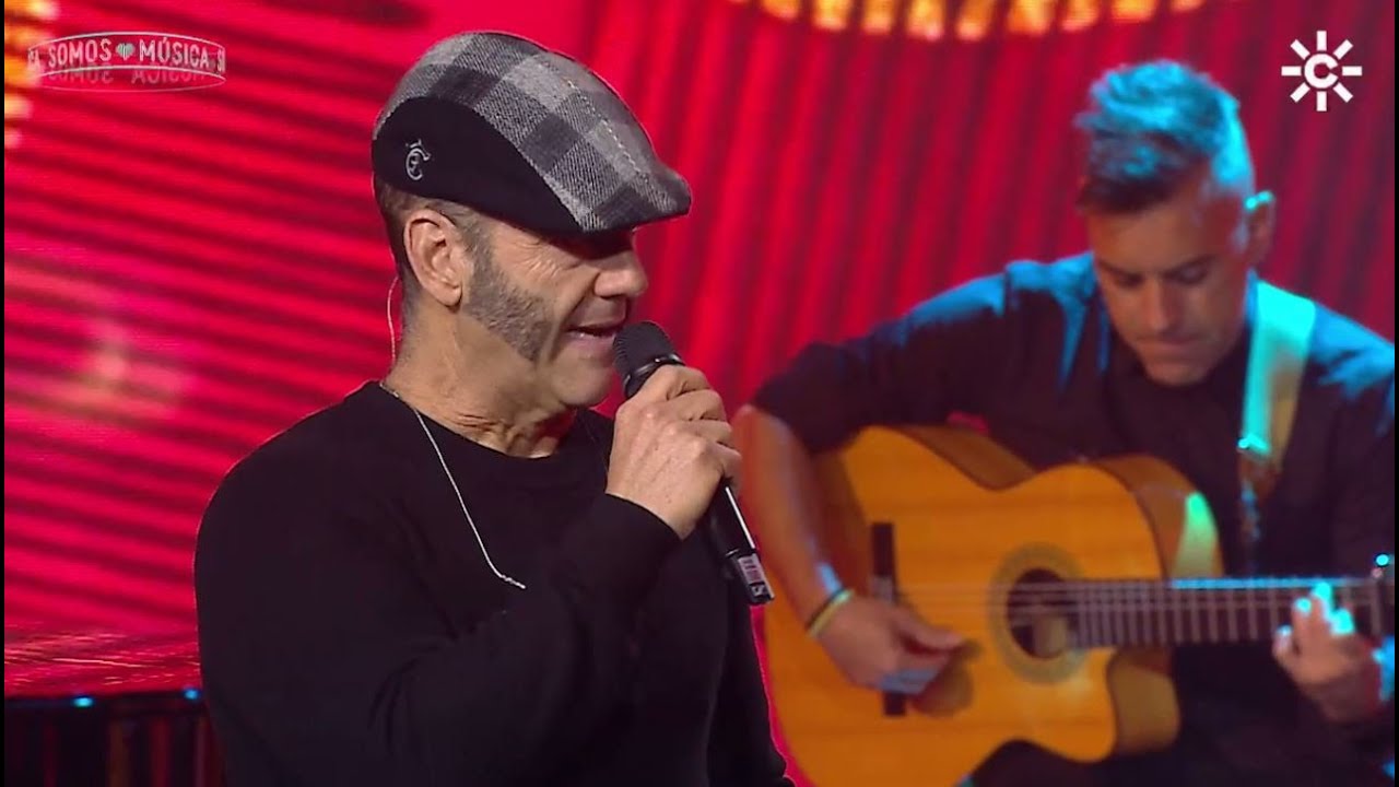 Paco Candela canta 'Las sevillanas de la motosierra' en 'Somos Música'