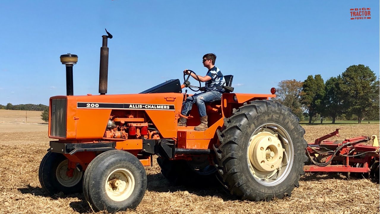 ALLIS-CHALMERS 200 Tractor Working on Fall Tillage
