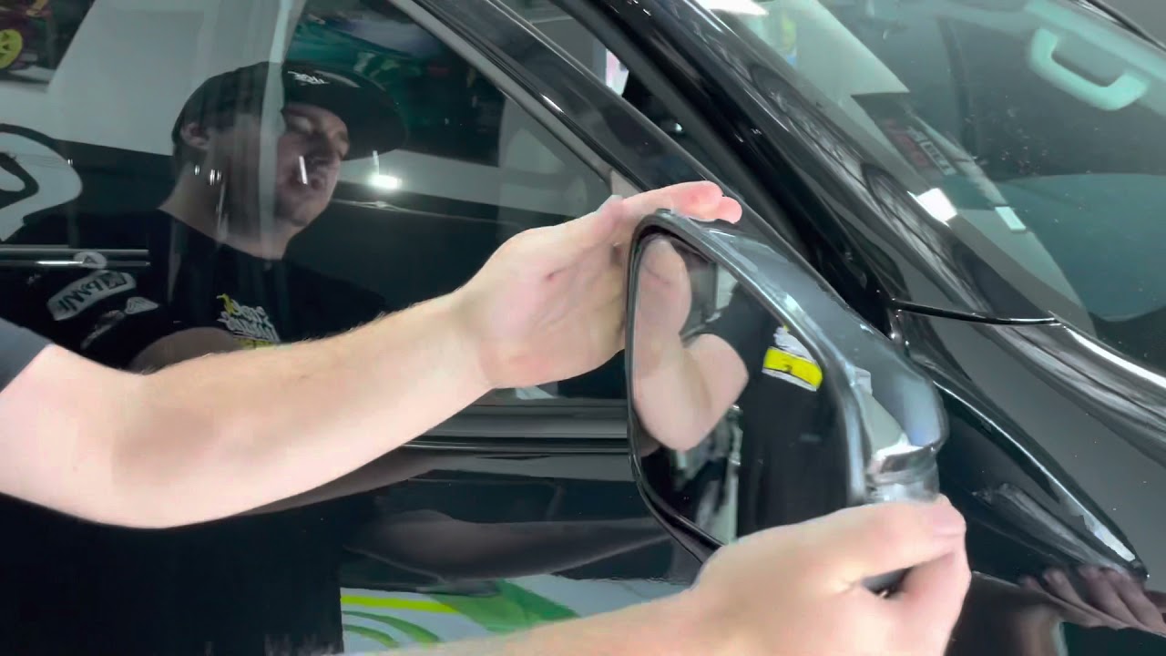 Toyota Hilux 2020 Mirror Cap Removal