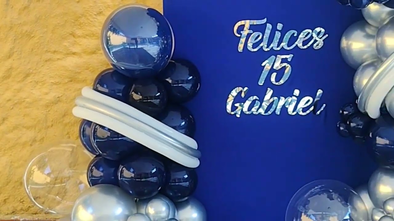 Decoración 15 años con Azul Naval y Plateado 🤍💙  